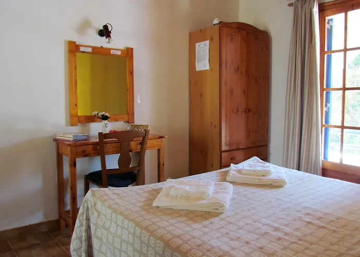 Spiti Melianou * Agios Georgios Pagon