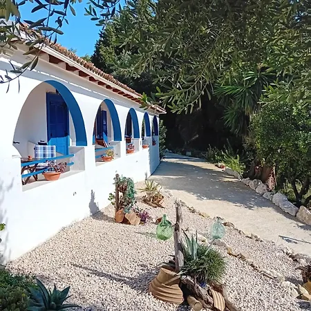 Spiti Melianou * אגיוס גיורגיוס פגון